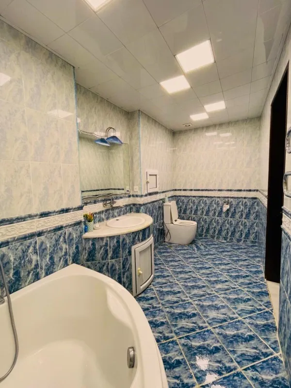 Satılır 4 otaqlı mənzil 140 m²