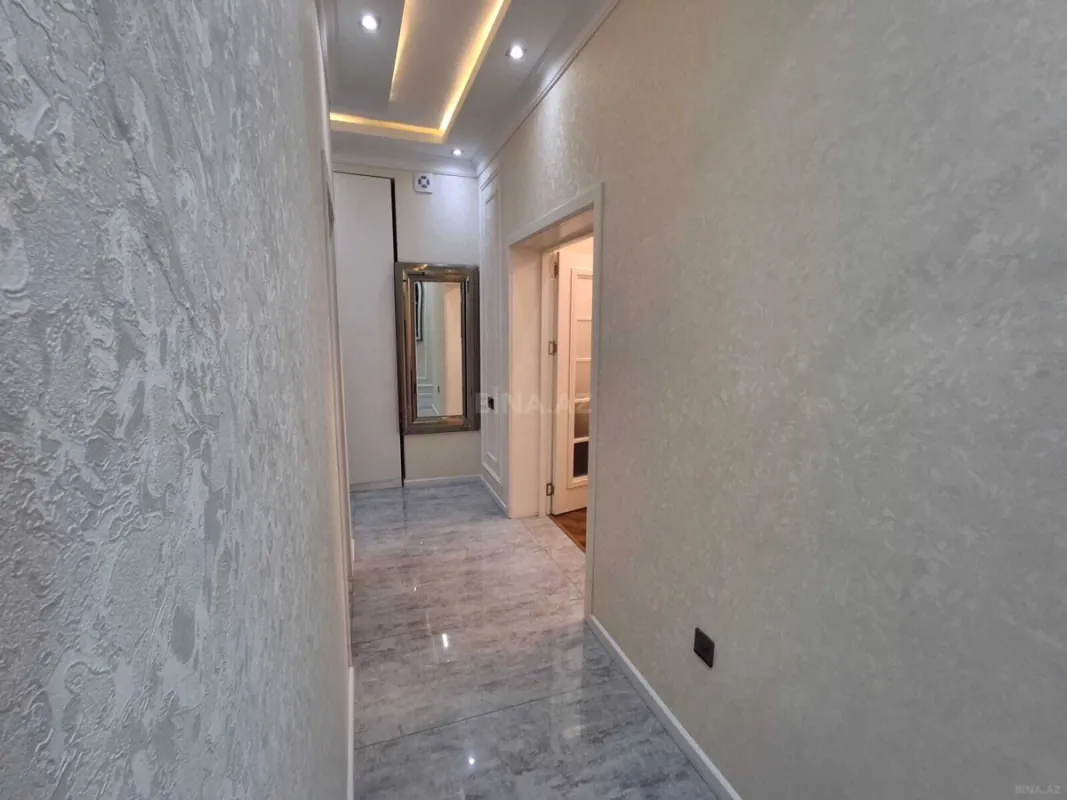 Satılır 2 otaqlı mənzil 73 m²