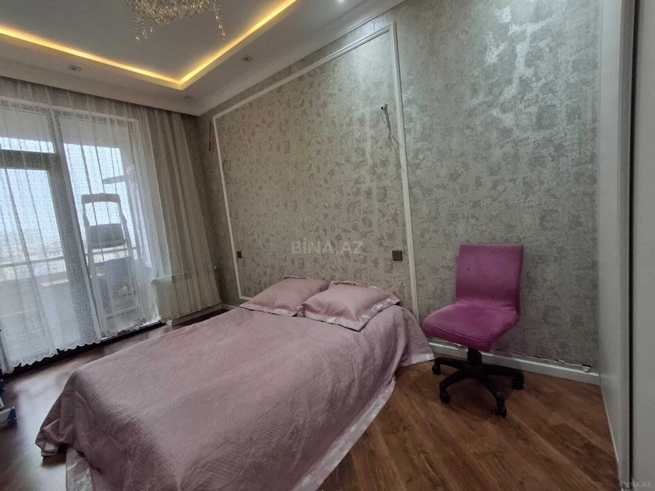 Satılır 2 otaqlı mənzil 73 m²