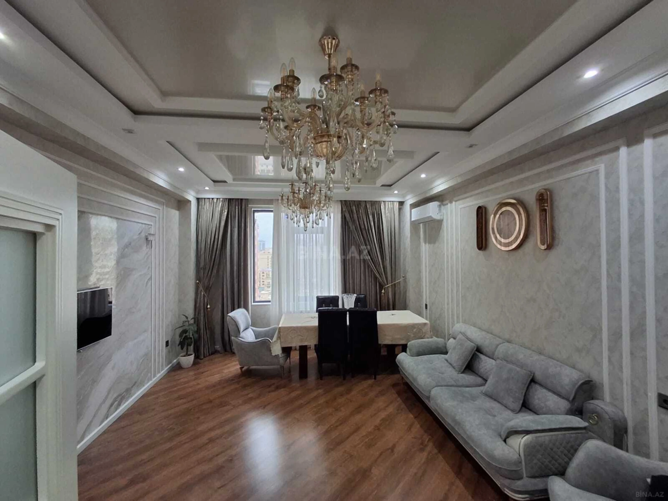 Satılır 2 otaqlı mənzil 73 m²