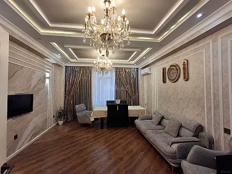 Satılır 2 otaqlı mənzil 73 m²