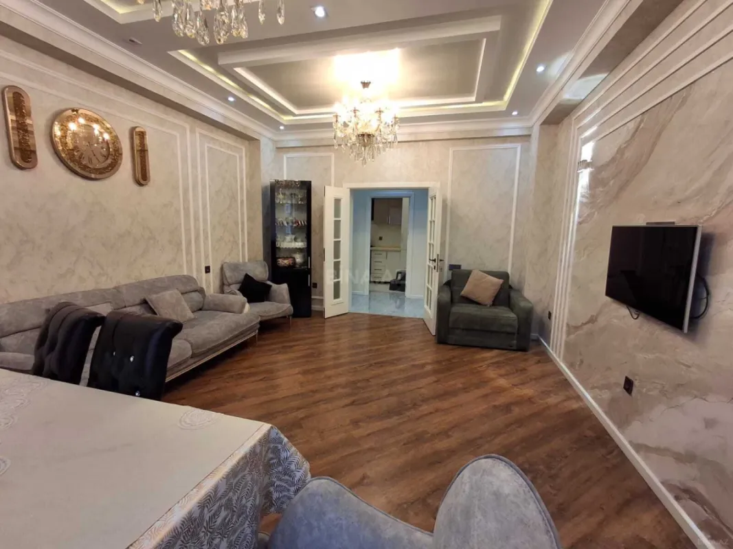Satılır 2 otaqlı mənzil 73 m²