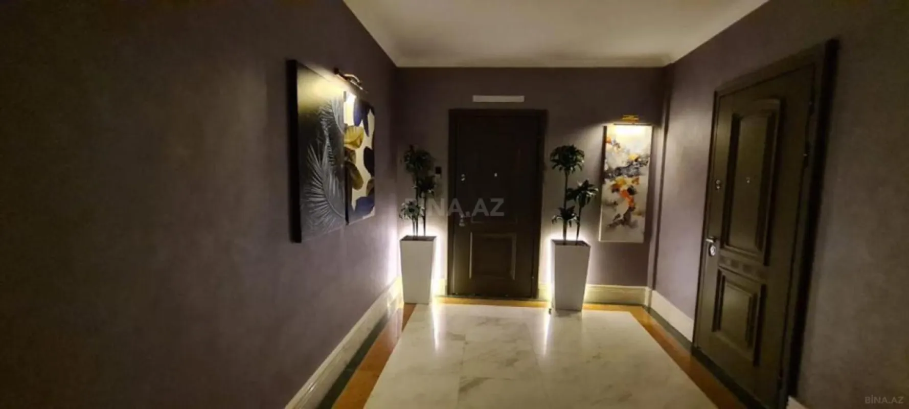 Satılır 5 otaqlı mənzil 258 m²