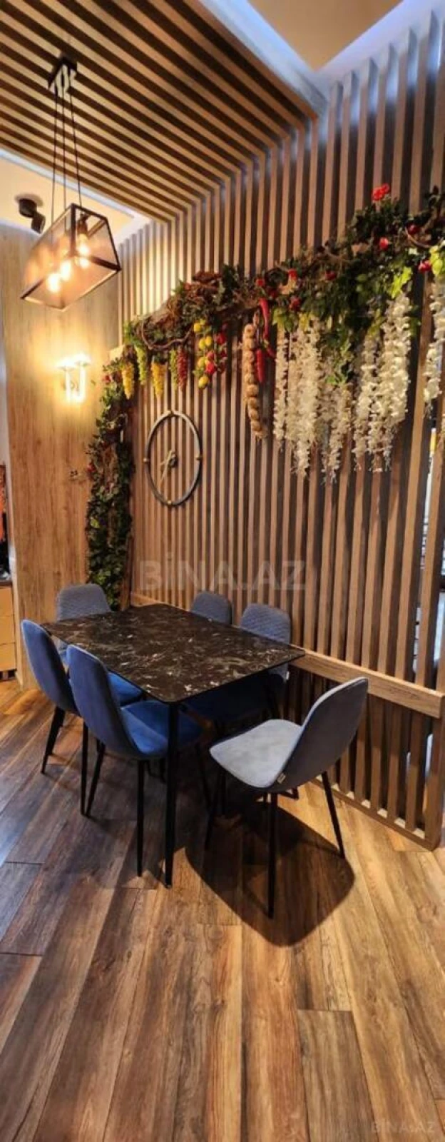 Satılır 5 otaqlı mənzil 258 m²