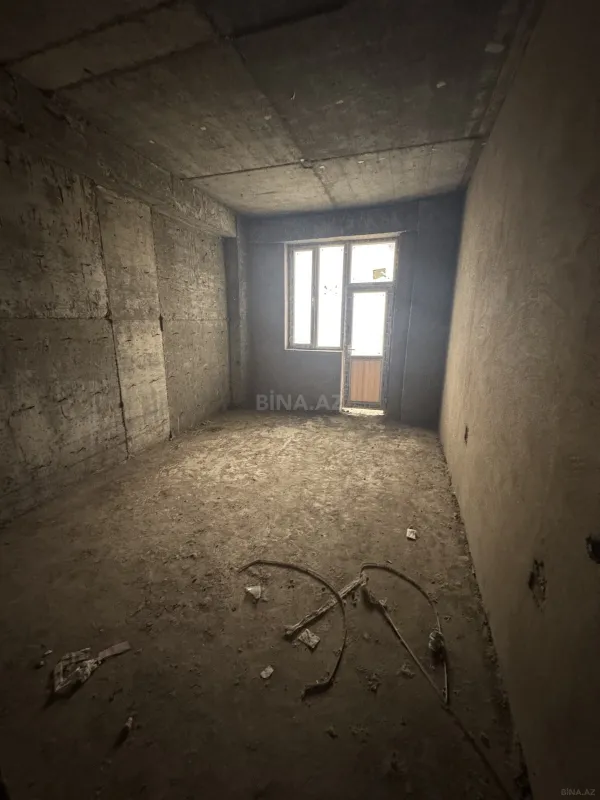 Satılır 4 otaqlı mənzil 158 m²