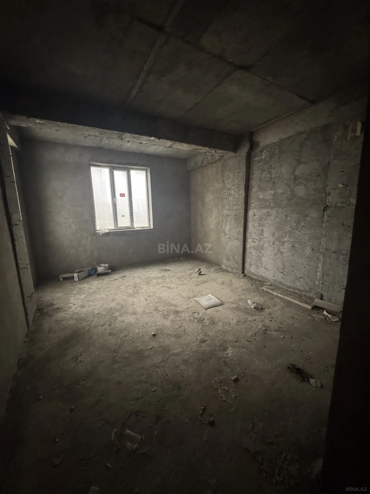 Satılır 4 otaqlı mənzil 158 m²