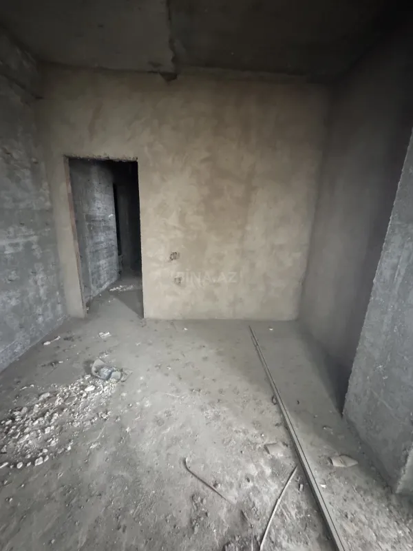 Satılır 4 otaqlı mənzil 158 m²