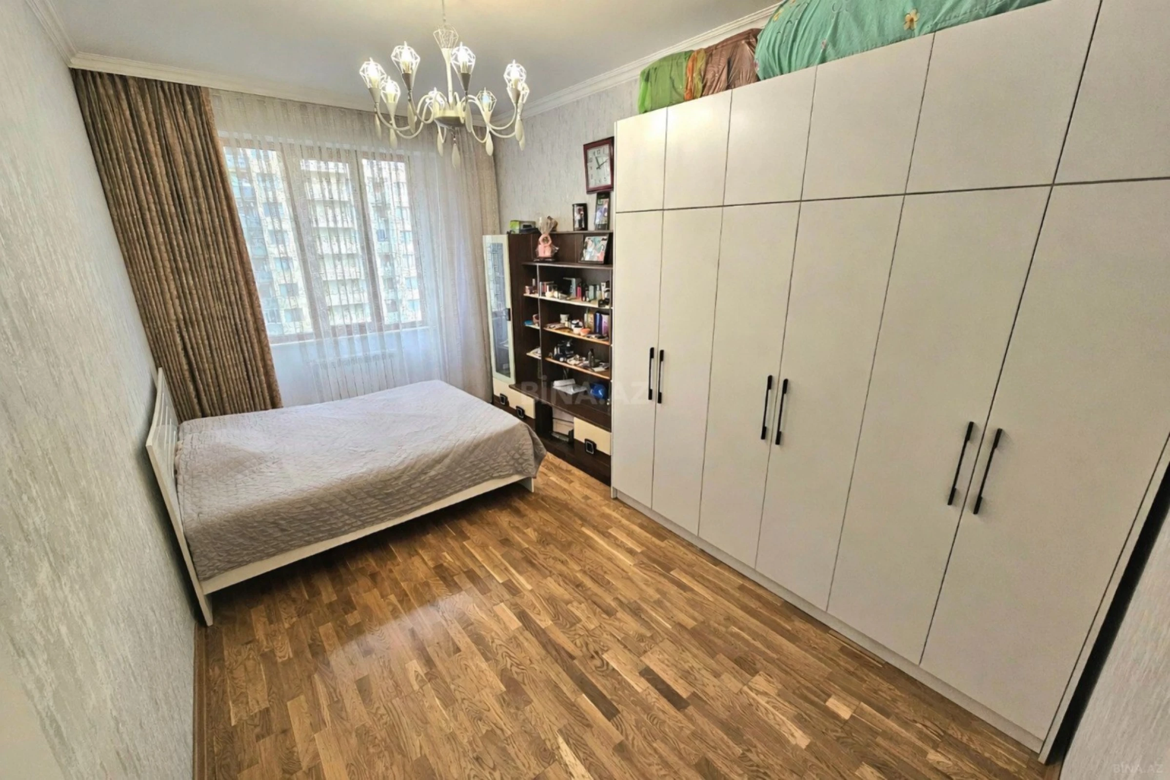 Satılır 3 otaqlı mənzil 104 m²