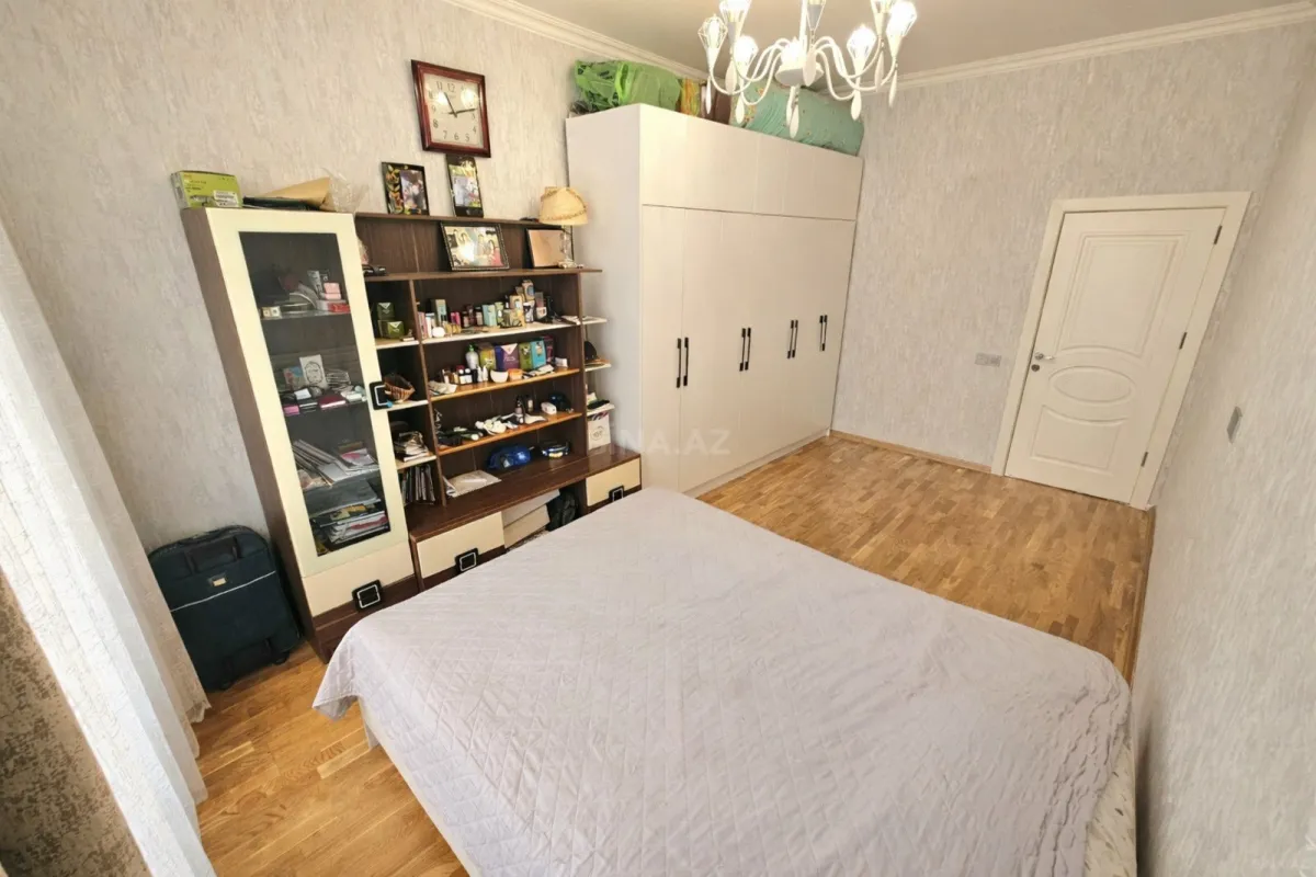 Satılır 3 otaqlı mənzil 104 m²