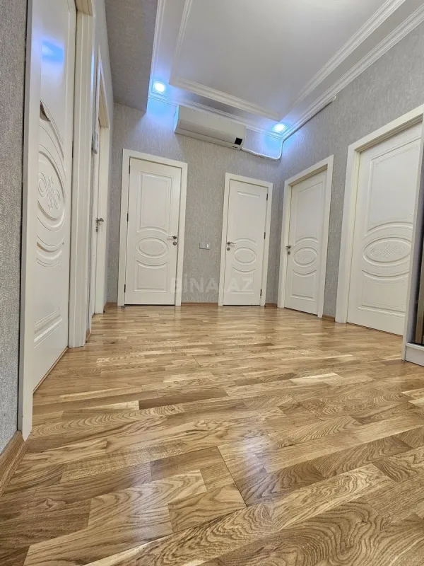Satılır 3 otaqlı mənzil 104 m²