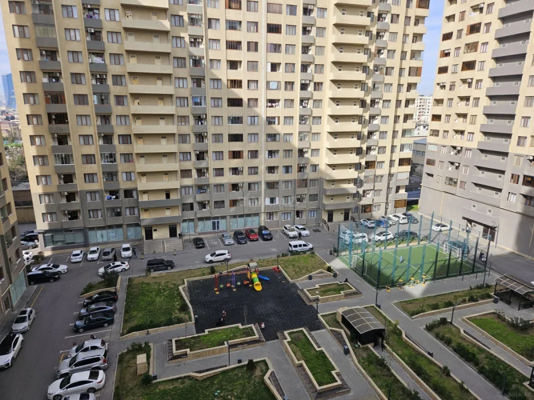 Satılır 3 otaqlı mənzil 104 m²
