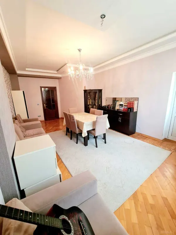 Satılır 3 otaqlı mənzil 90 m²