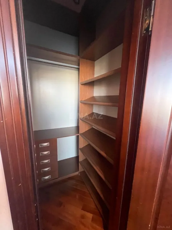 Kirayə verilir 4 otaqlı mənzil 170 m²