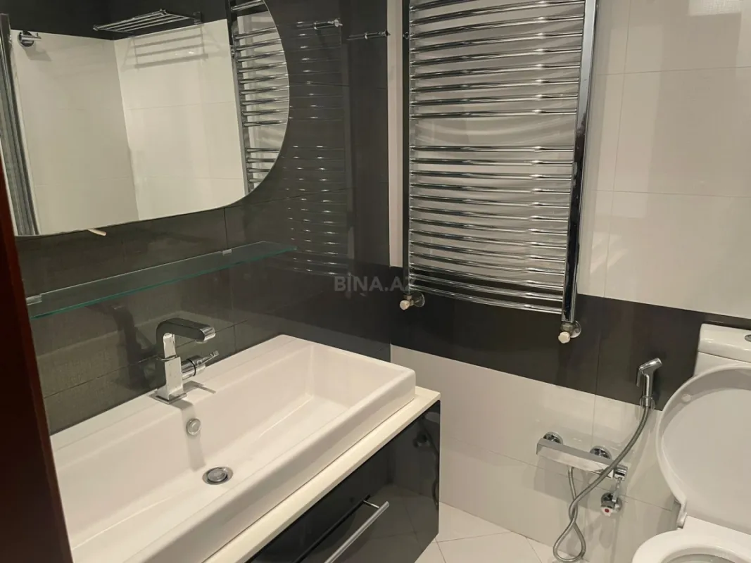 Kirayə verilir 4 otaqlı mənzil 170 m²