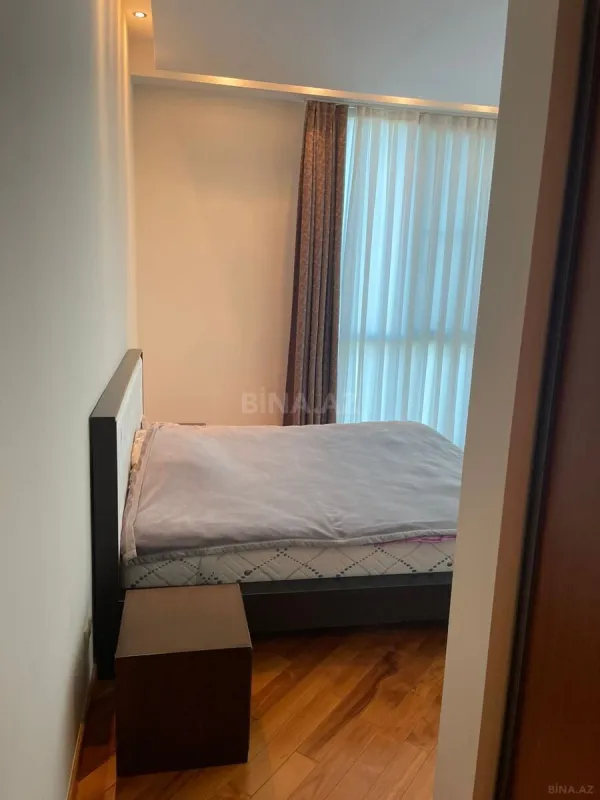 Kirayə verilir 4 otaqlı mənzil 170 m²