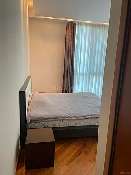 Kirayə verilir 4 otaqlı mənzil 170 m²