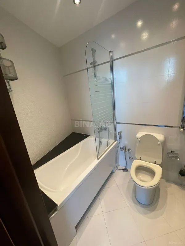 Kirayə verilir 4 otaqlı mənzil 170 m²