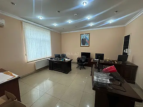 Satılır obyekt 1700 m²