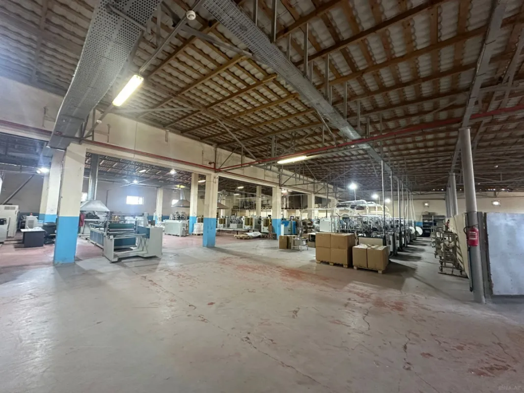 Satılır obyekt 1700 m²