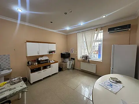 Satılır obyekt 1700 m²