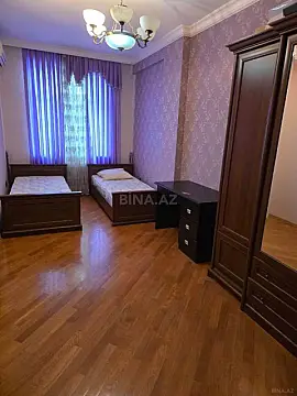 Satılır 3 otaqlı mənzil 134 m²