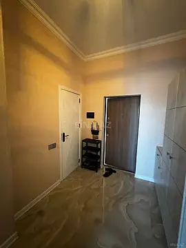 Kirayə verilir 2 otaqlı mənzil 75 m²