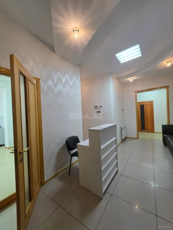 Satılır obyekt 105 m²