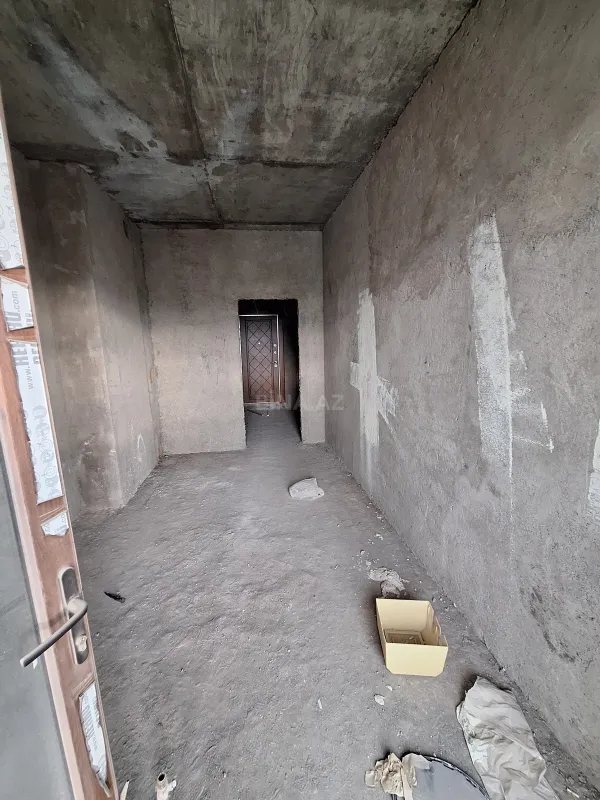 Satılır 4 otaqlı mənzil 205 m²