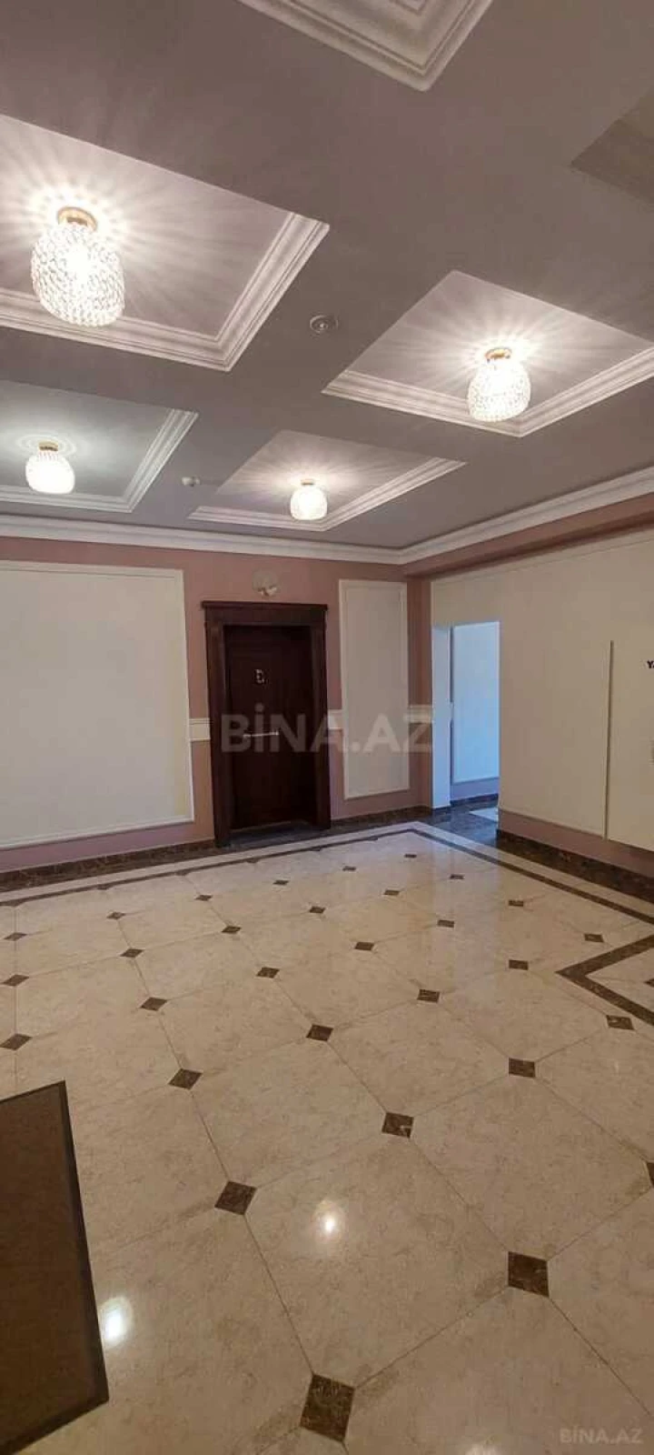 Satılır 4 otaqlı mənzil 205 m²