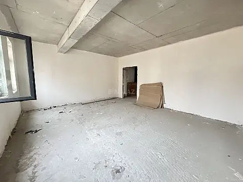 Satılır 3 otaqlı mənzil 147 m²