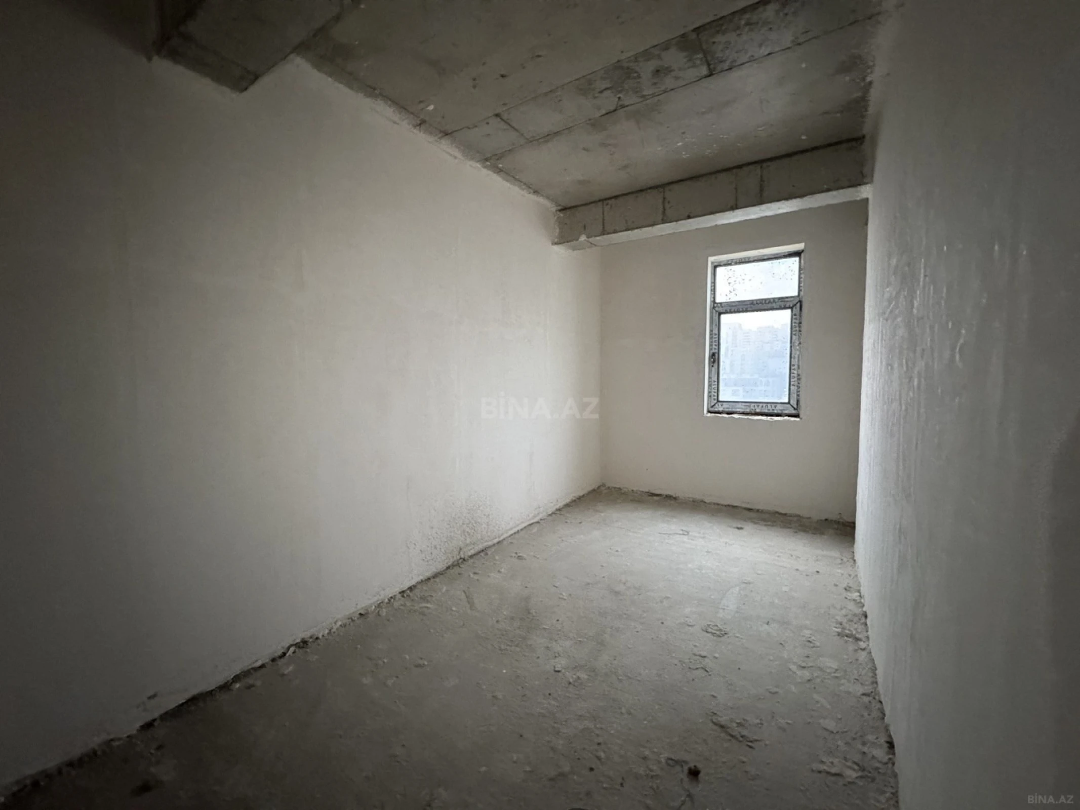 Satılır 3 otaqlı mənzil 147 m²