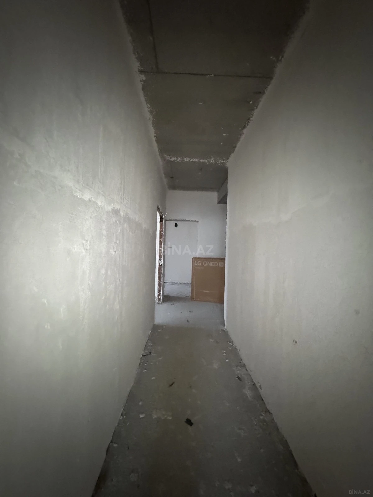 Satılır 3 otaqlı mənzil 147 m²