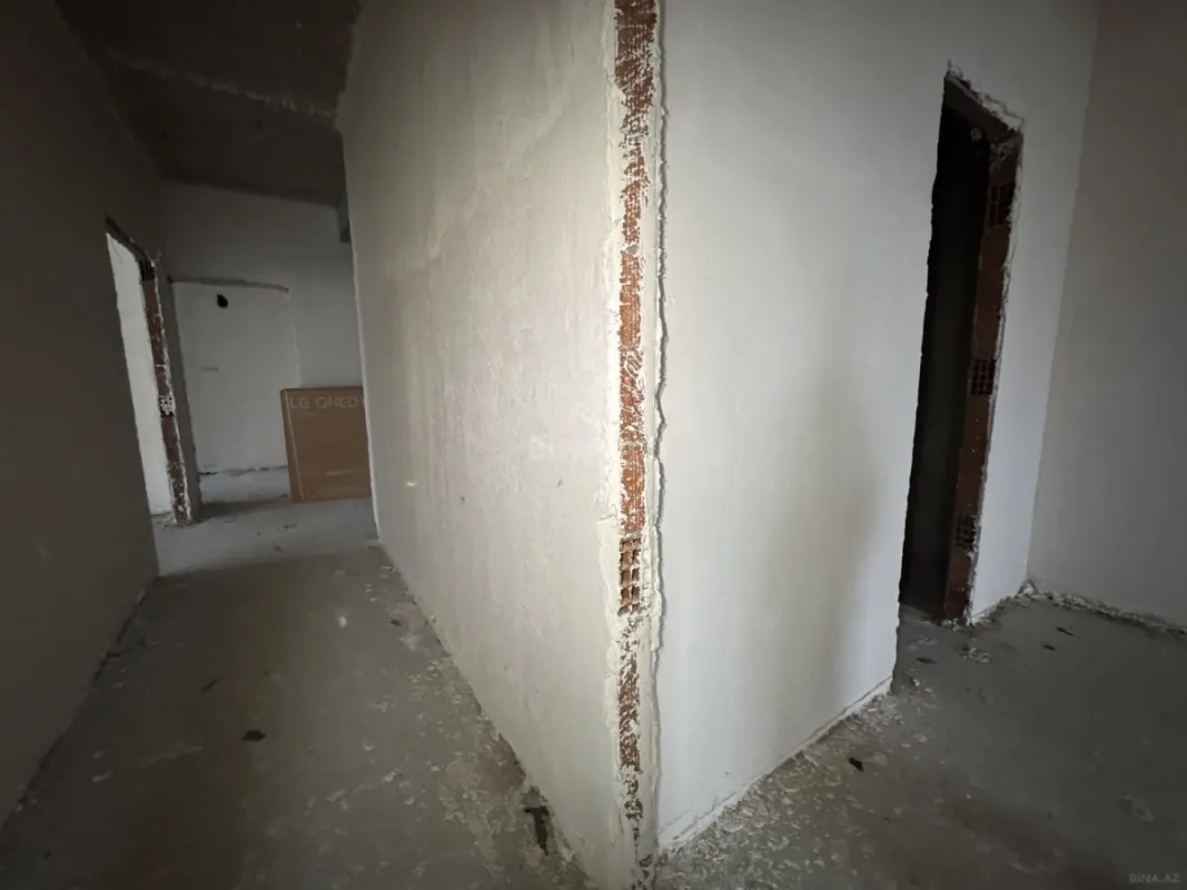 Satılır 3 otaqlı mənzil 147 m²