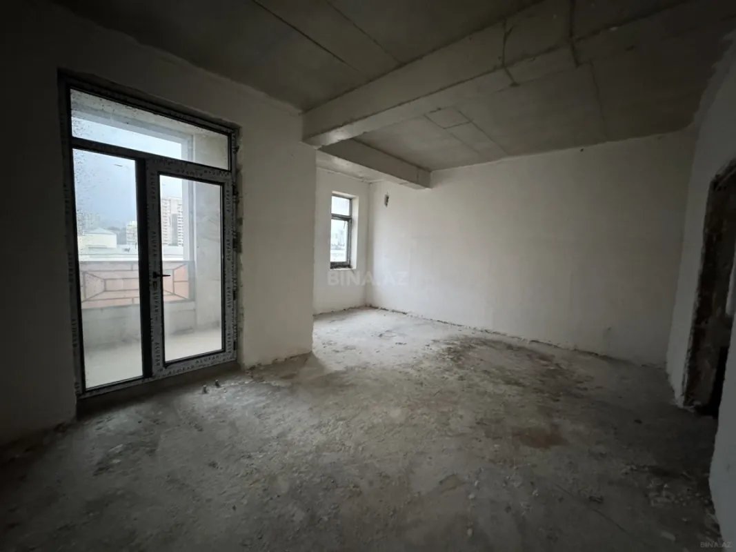 Satılır 3 otaqlı mənzil 147 m²