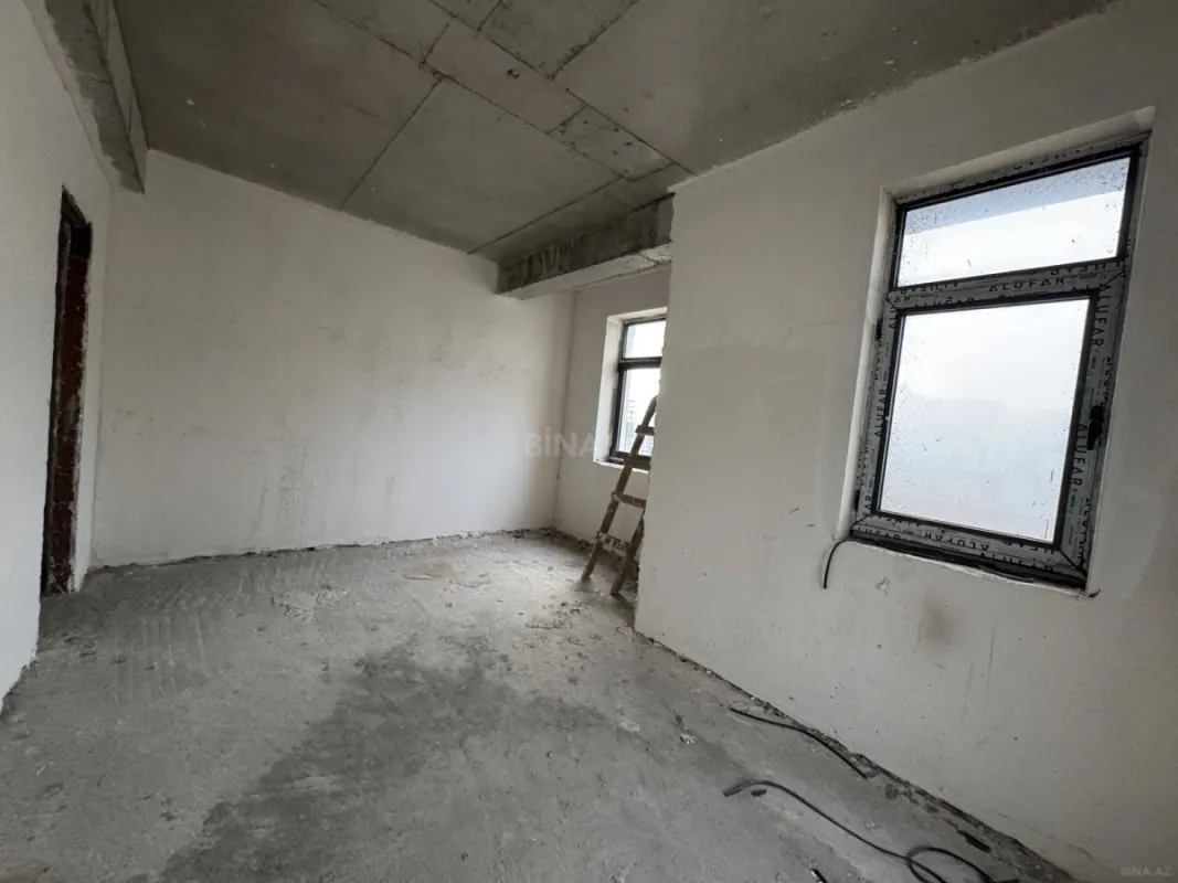 Satılır 3 otaqlı mənzil 147 m²