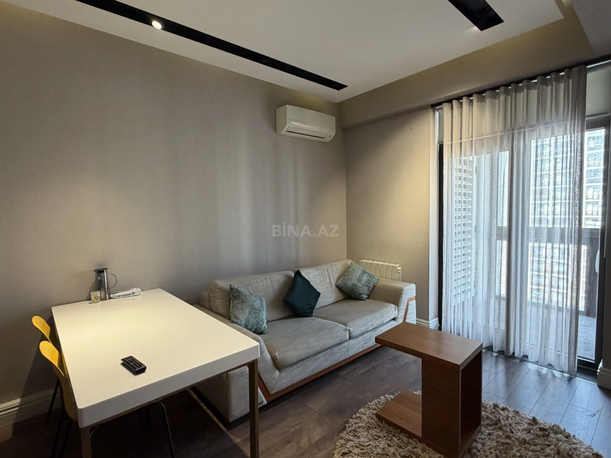 Kirayə verilir 2 otaqlı mənzil 72 m²