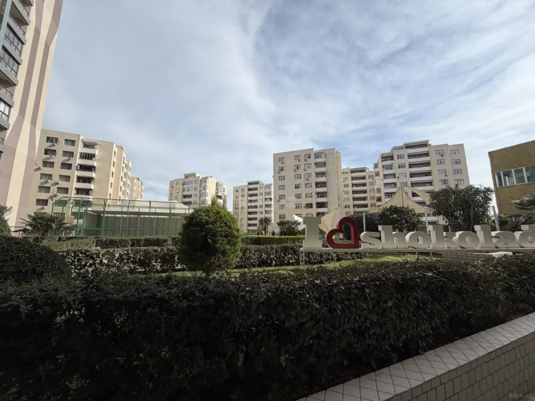 Kirayə verilir 2 otaqlı mənzil 72 m²