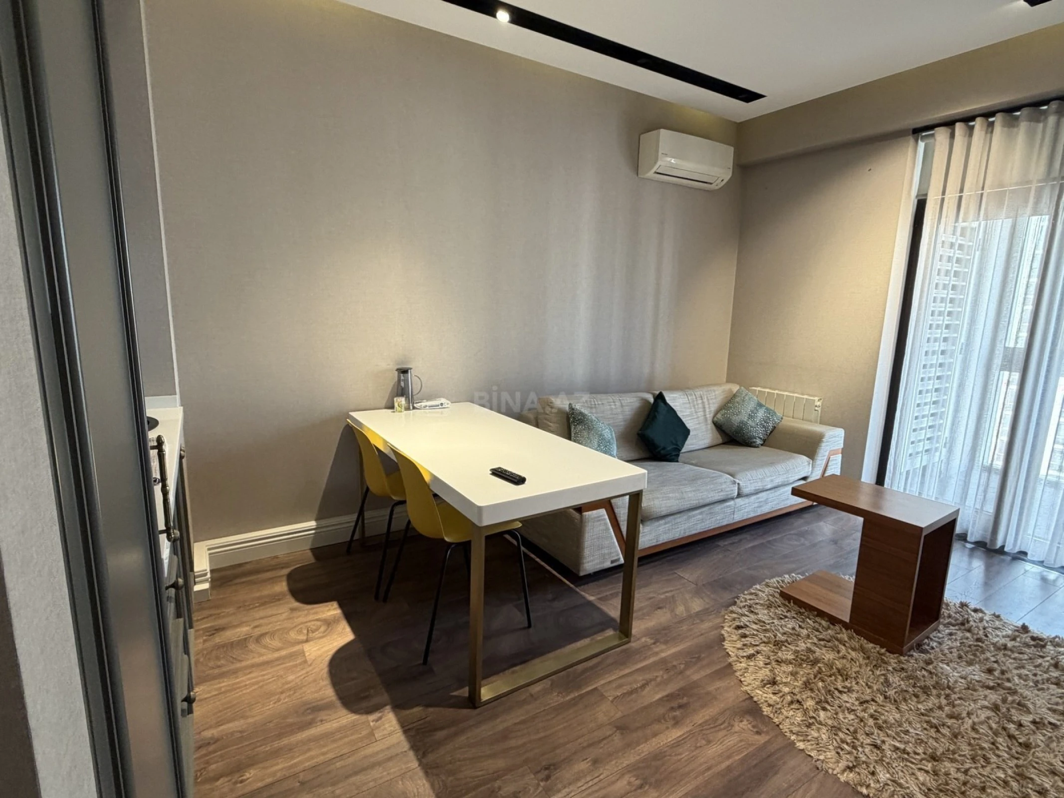 Kirayə verilir 2 otaqlı mənzil 72 m²