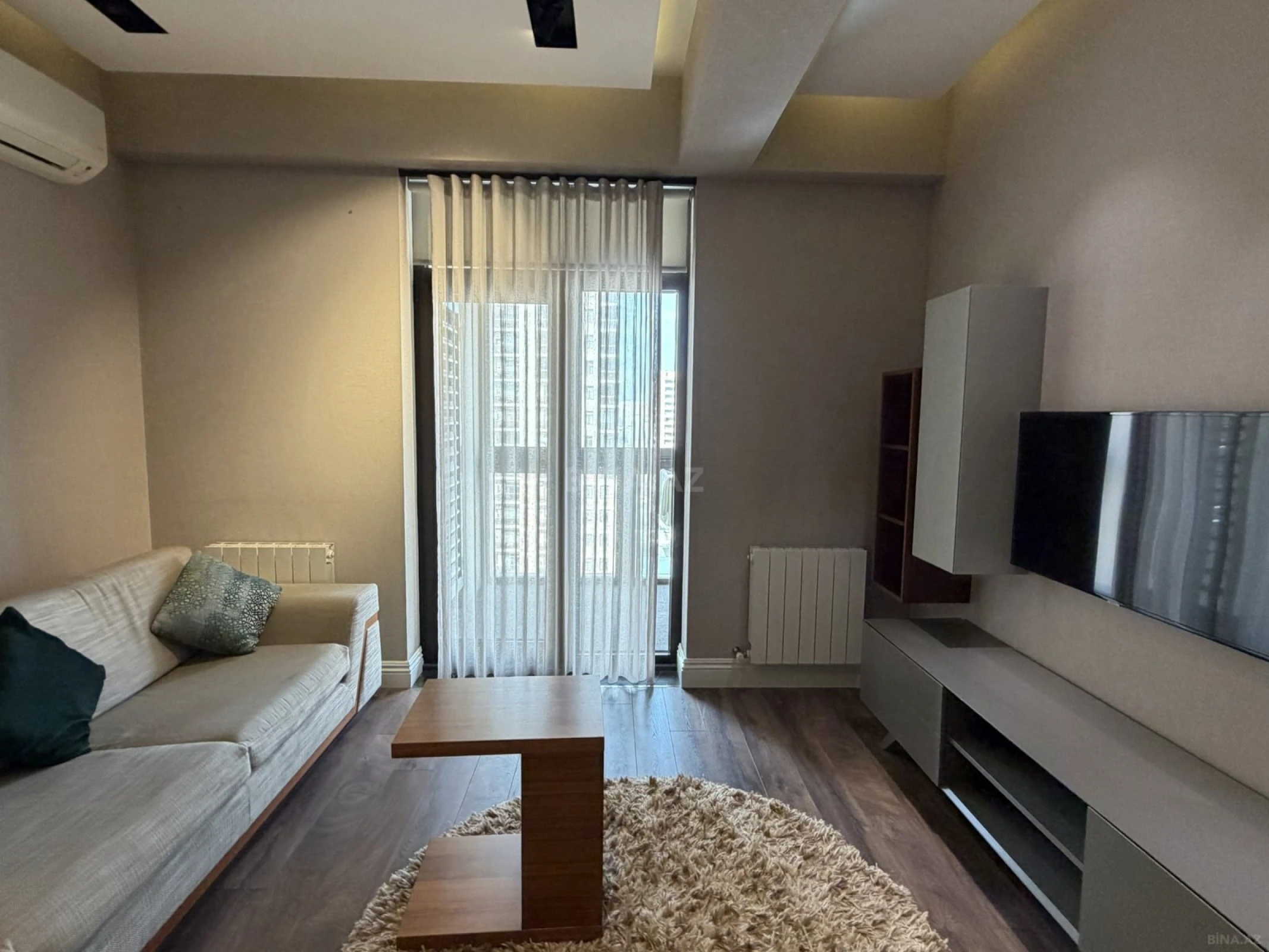 Kirayə verilir 2 otaqlı mənzil 72 m²