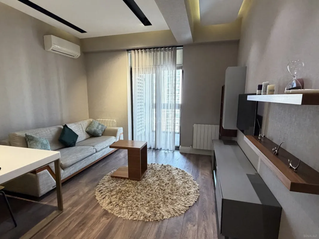 Kirayə verilir 2 otaqlı mənzil 72 m²