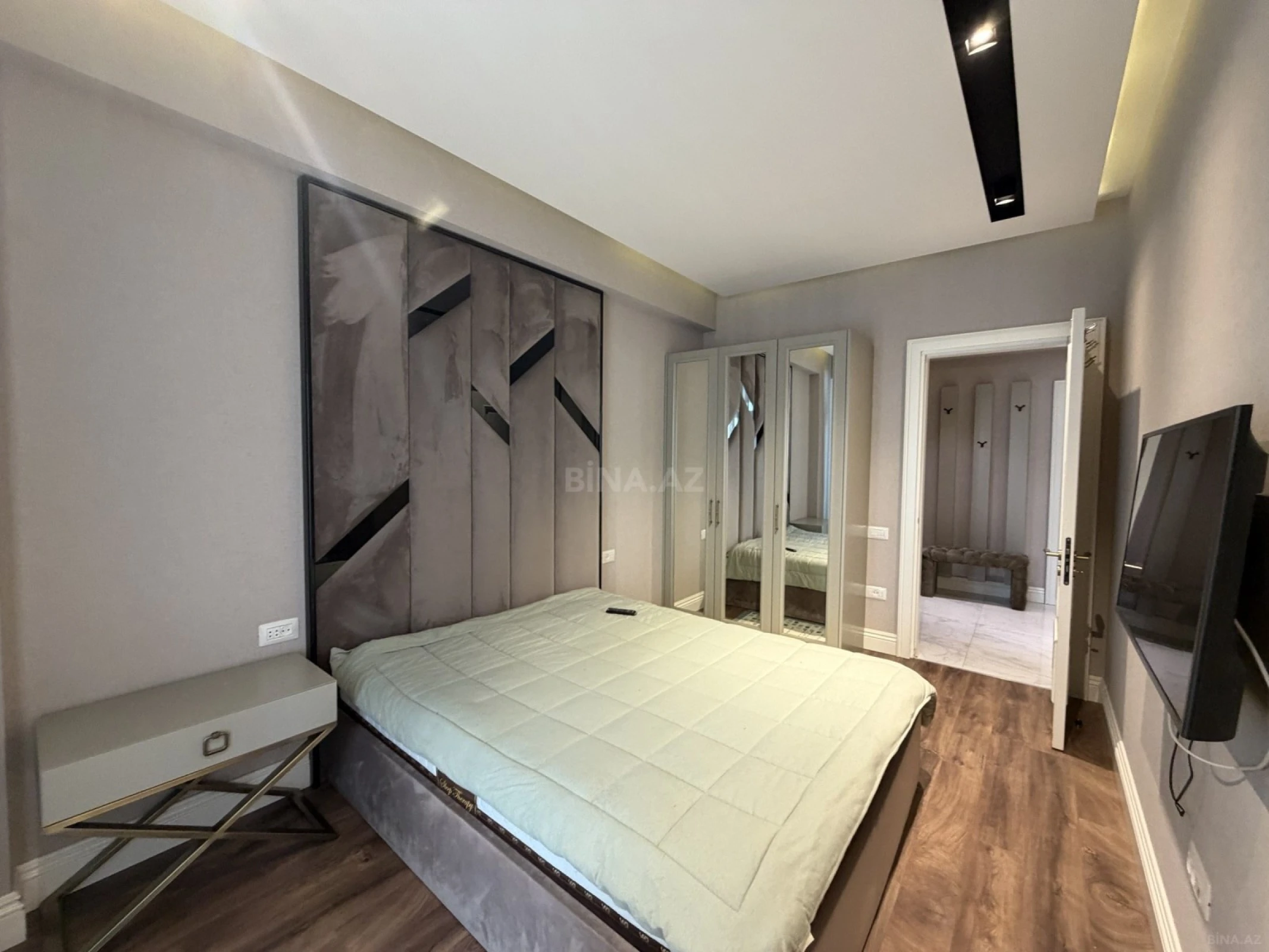 Kirayə verilir 2 otaqlı mənzil 72 m²
