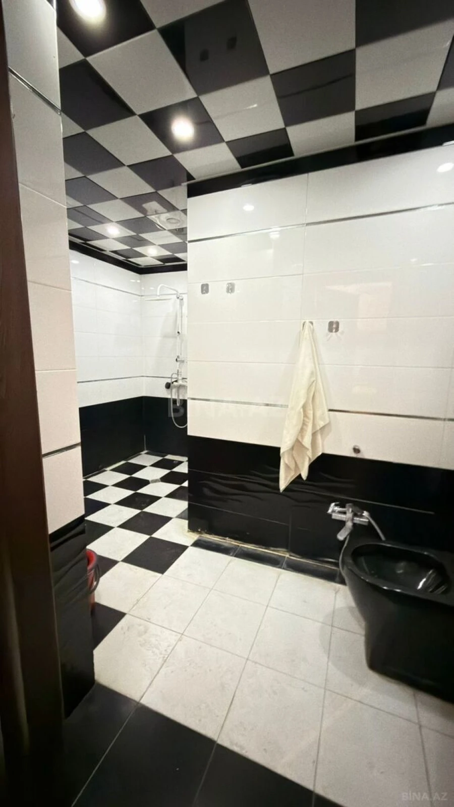 Kirayə verilir 2 otaqlı mənzil 68 m²