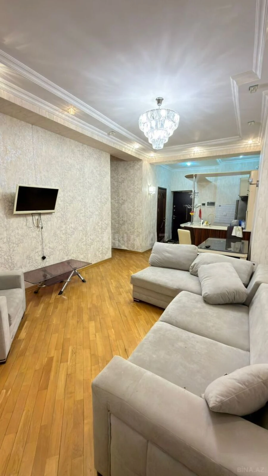 Kirayə verilir 2 otaqlı mənzil 68 m²