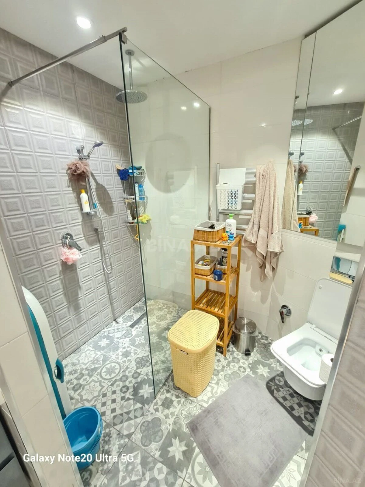 Satılır 4 otaqlı mənzil 135 m²