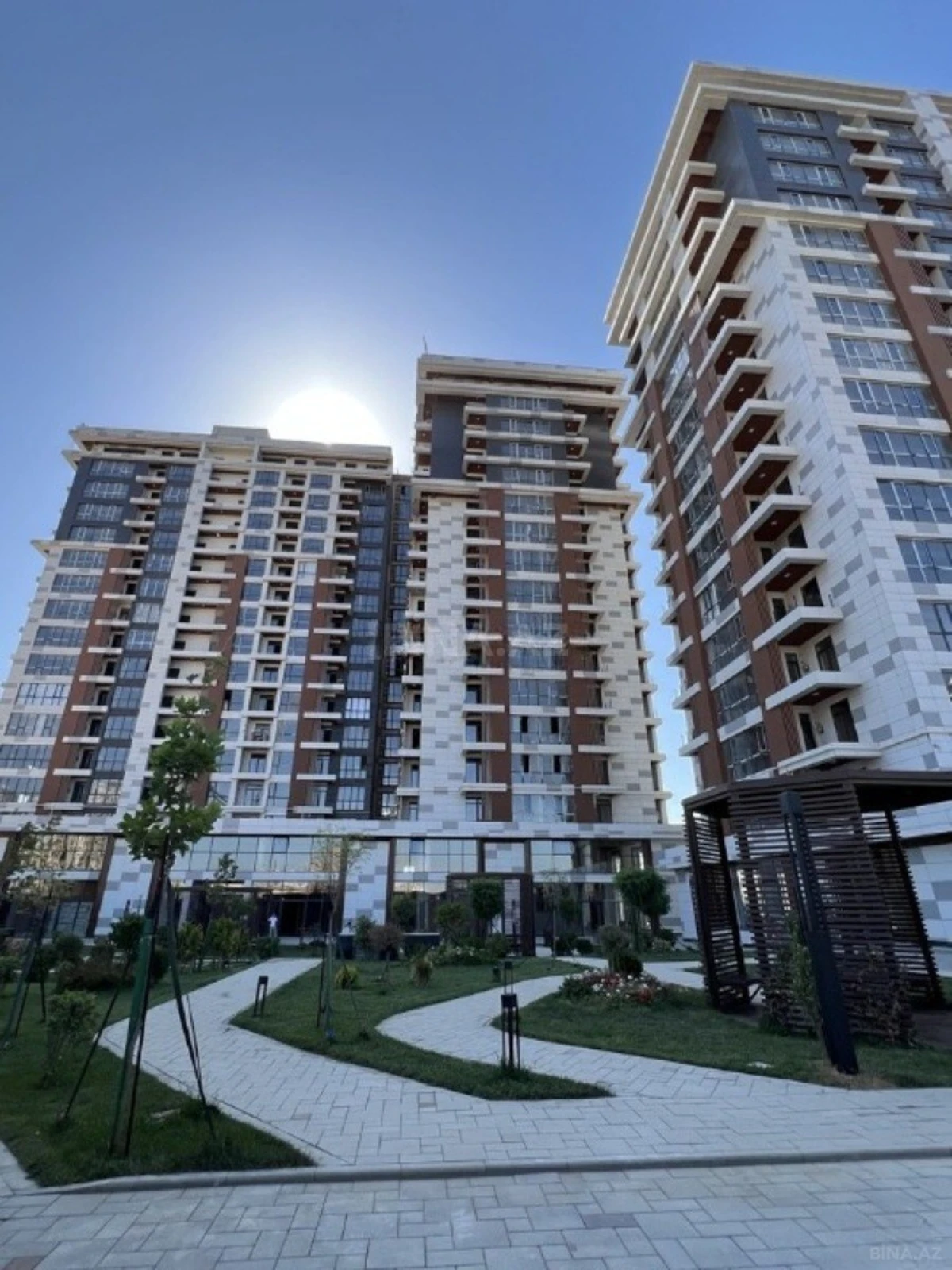 Satılır 2 otaqlı mənzil 66 m²