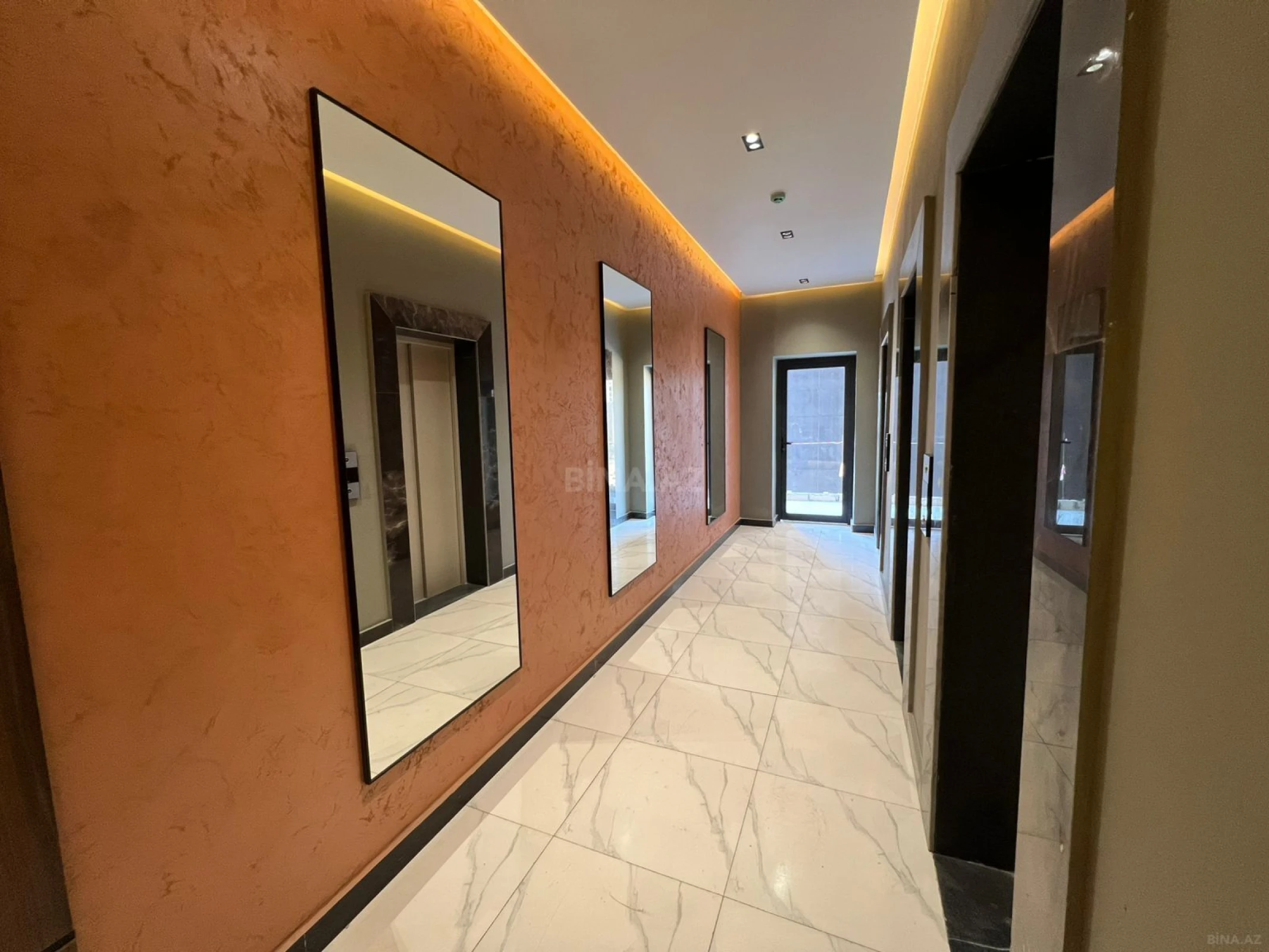 Satılır 2 otaqlı mənzil 66 m²