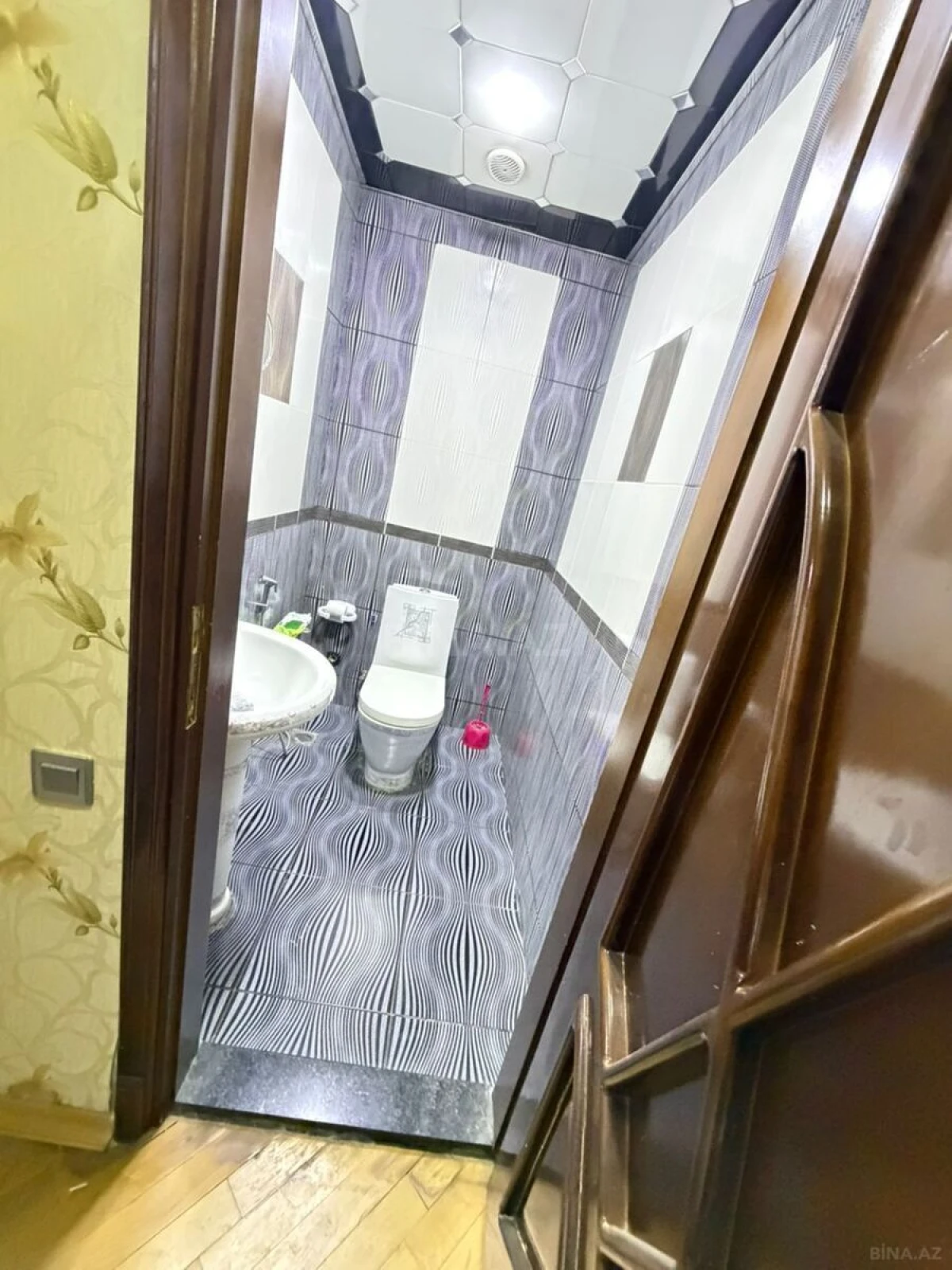 Kirayə verilir 3 otaqlı mənzil 105 m²