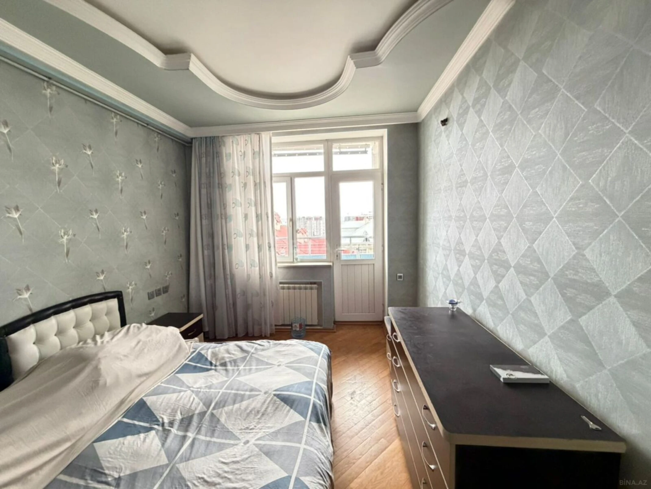 Kirayə verilir 3 otaqlı mənzil 105 m²