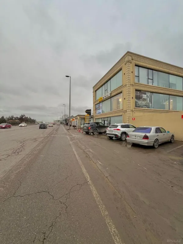 Satılır obyekt 750 m²