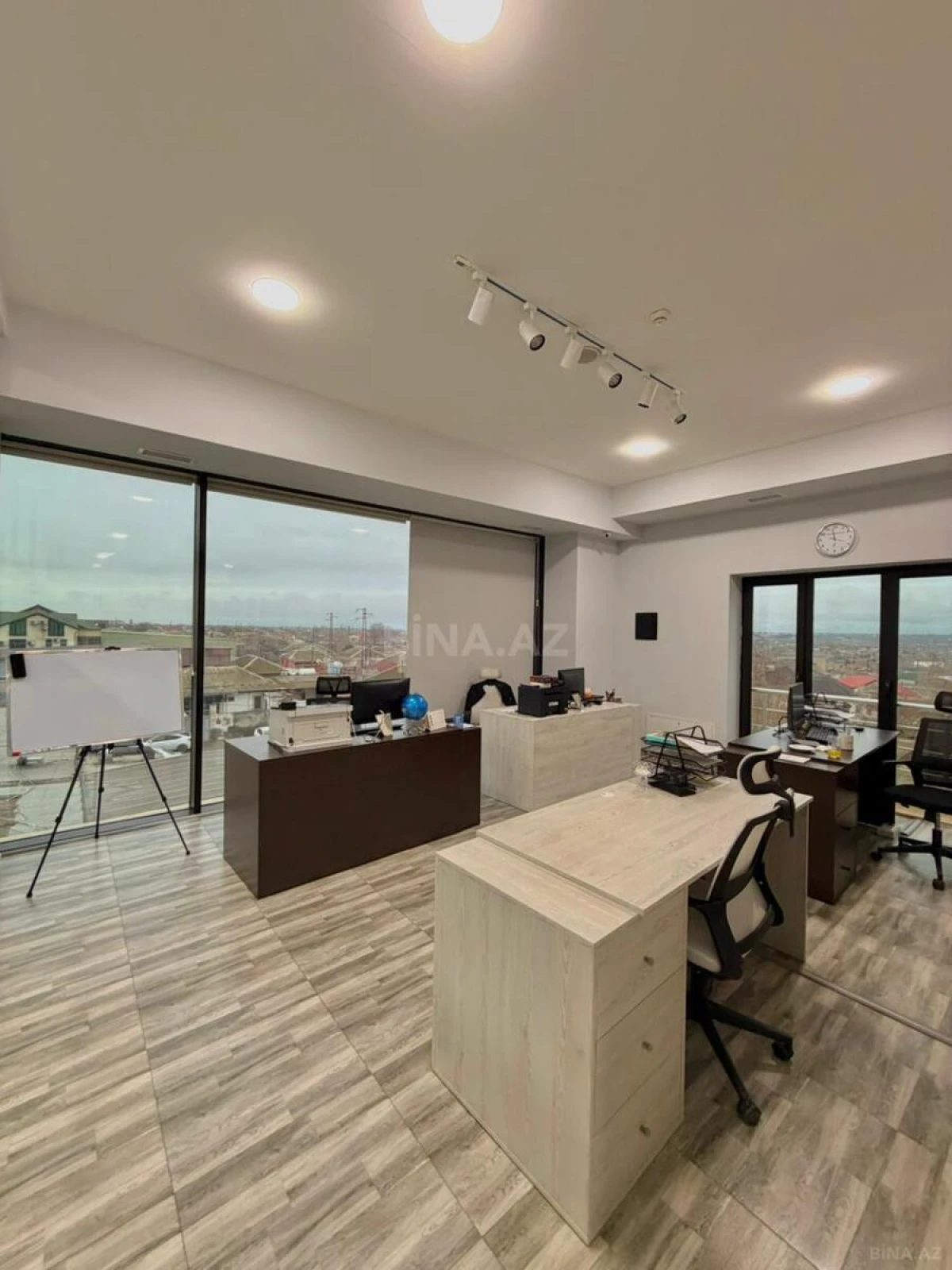 Satılır obyekt 750 m²